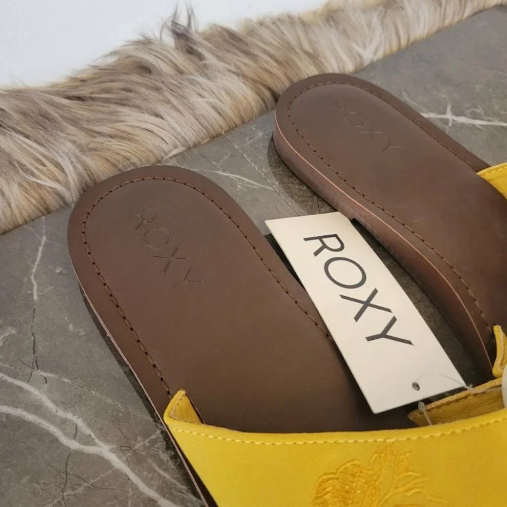 Roxy Sandals - Picture 3 of 5
